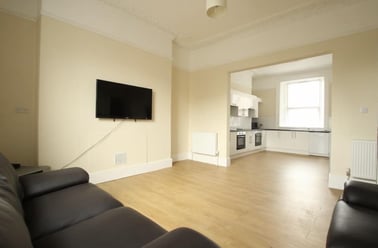 North Road East, North Hill, Plymouth - Image 2